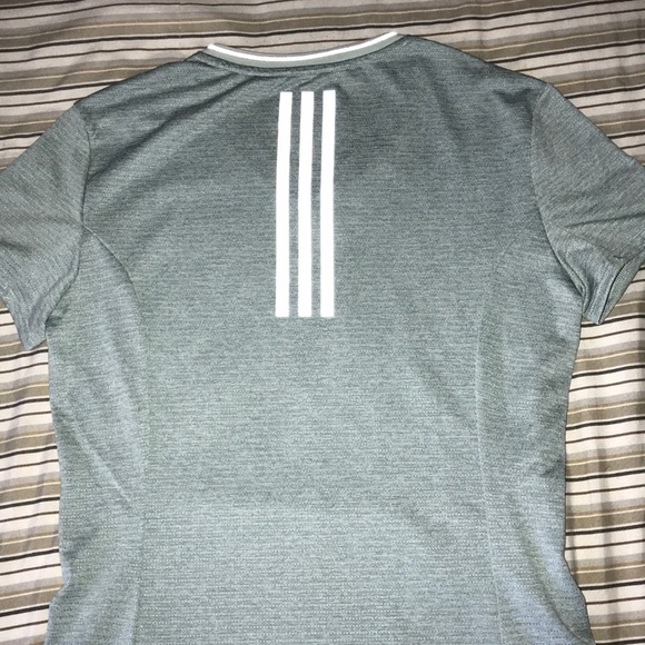 ✨Adidas tee✨ - Picture 2 of 2